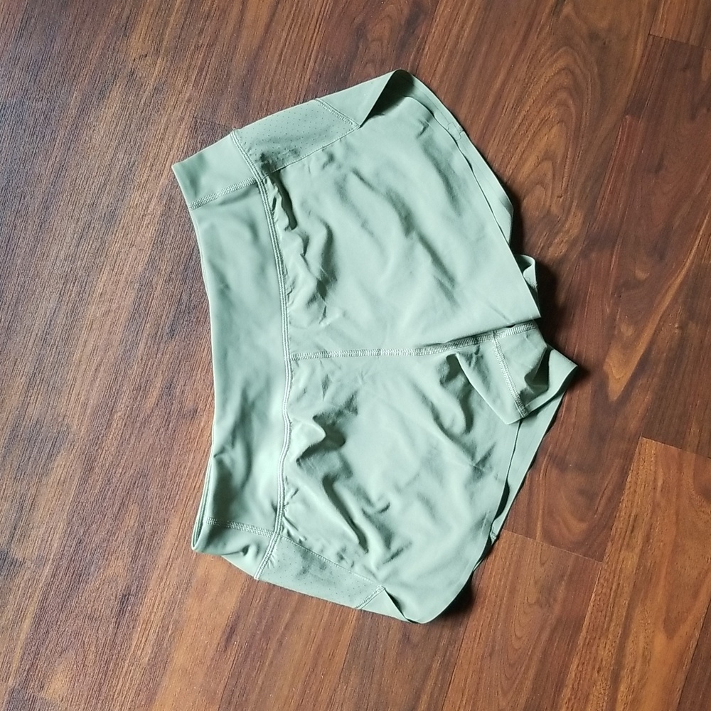 Athleta Run With It 3.5" Short